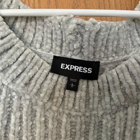Express Sweater - Picture 2 of 4
